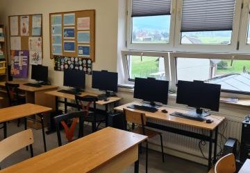 Nasza szkoła została wyposażona w nowoczesną pracownię komputerową