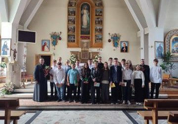 Klasa 7 już po egzaminie 📖🧑‍🏫 przed Sakramentem Bierzmowania🕊️🕊️🕊️Gratulujemy 🕊️🕊️🕊️